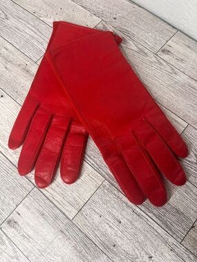 Classic Red Leather Women's Gloves